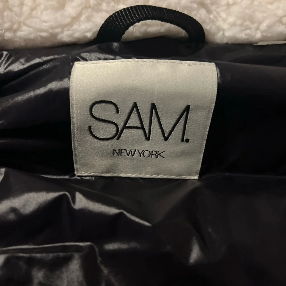 SAM. Billie Sherpa Puffer Vest. Black with White Trim - Picture 5 of 16
